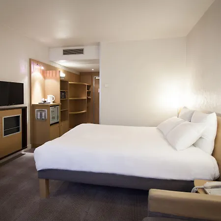 Hotel Novotel Sud 4*