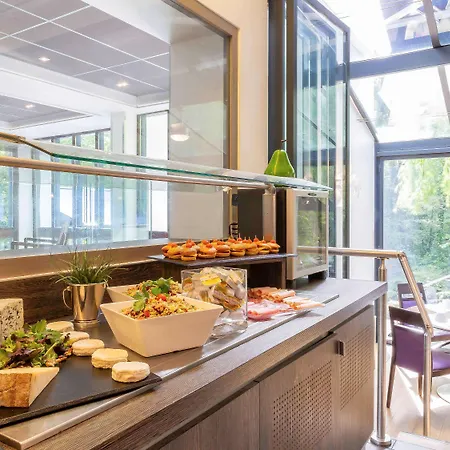 Novotel Sud Hotel 4*
