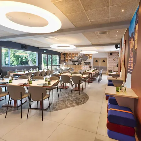 Novotel Sud Szálloda 4*